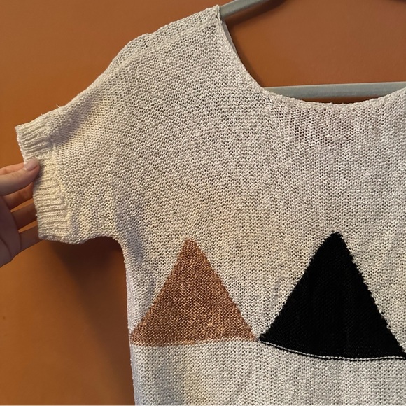 Vintage • Triangle Graphic Knit Tee - Picture 2 of 4